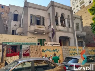 Building land for sale with an area 568 meters in Shubra Cairo