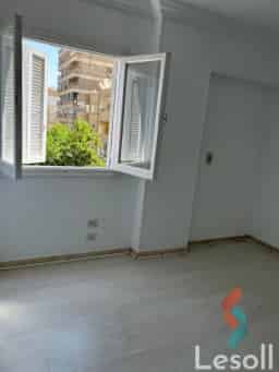 فرصه شقه لطقه للبيع بموقع مميز بمدينه نصر المنطقه التاسعه