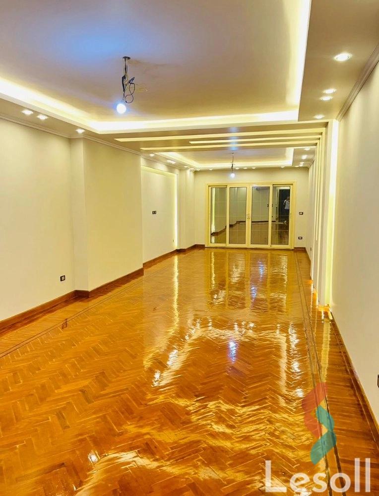 Apartment for monthly rent with an area 195 meters and 3 rooms in Boulkly Alexandria