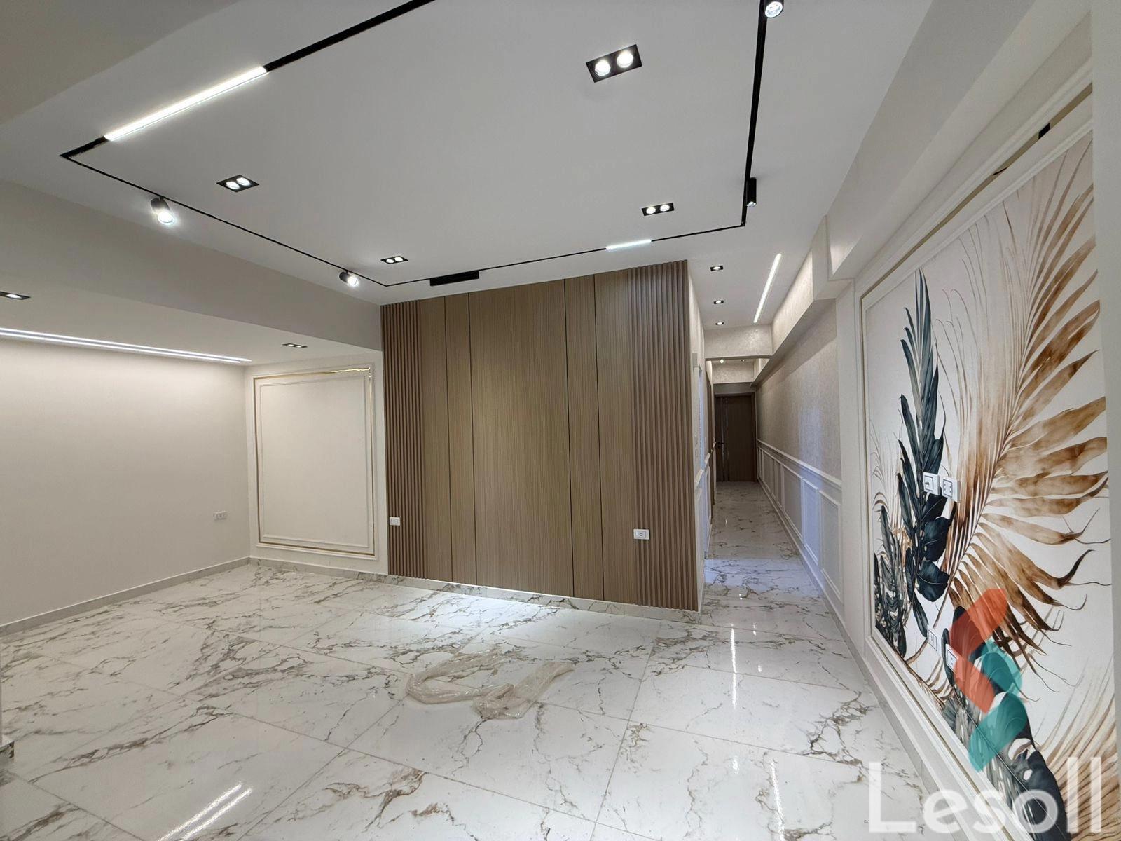 شقة بحديقة للبيع بمساحة 125 متر و غرفتان في مصر الجديدة القاهرة