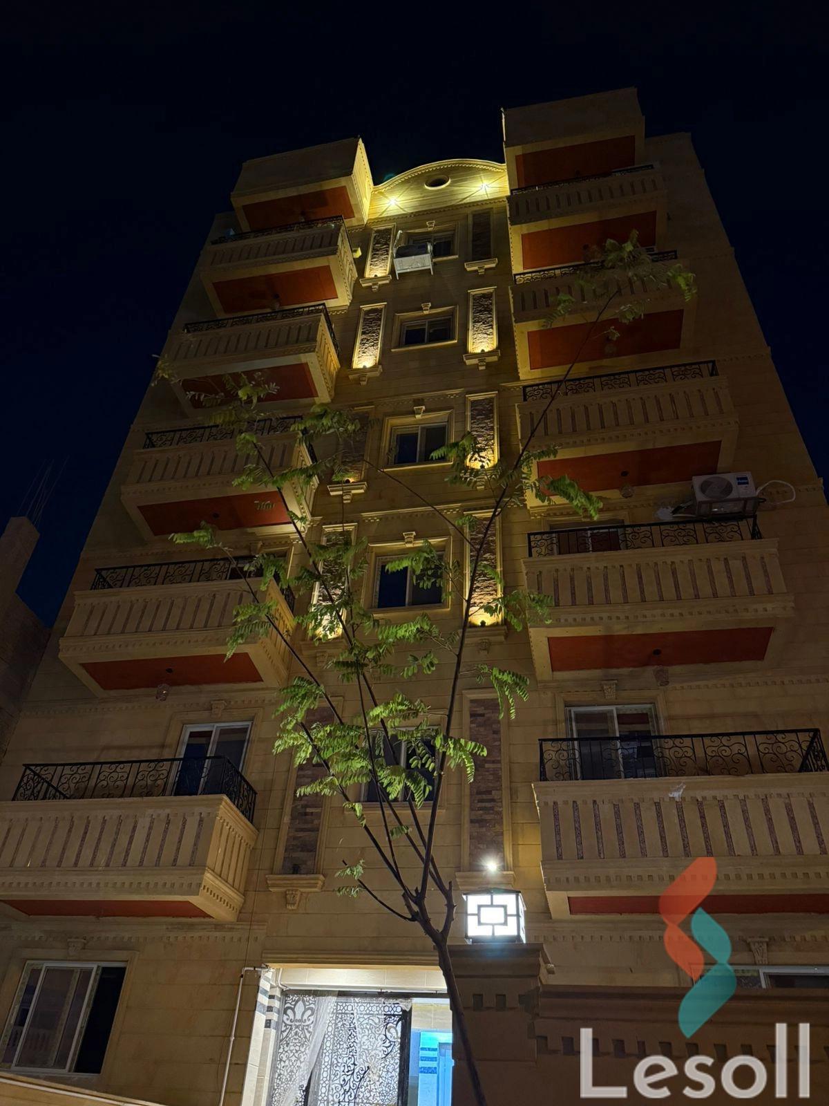 شقة بحديقة للبيع بمساحة 125 متر و غرفتان في مصر الجديدة القاهرة