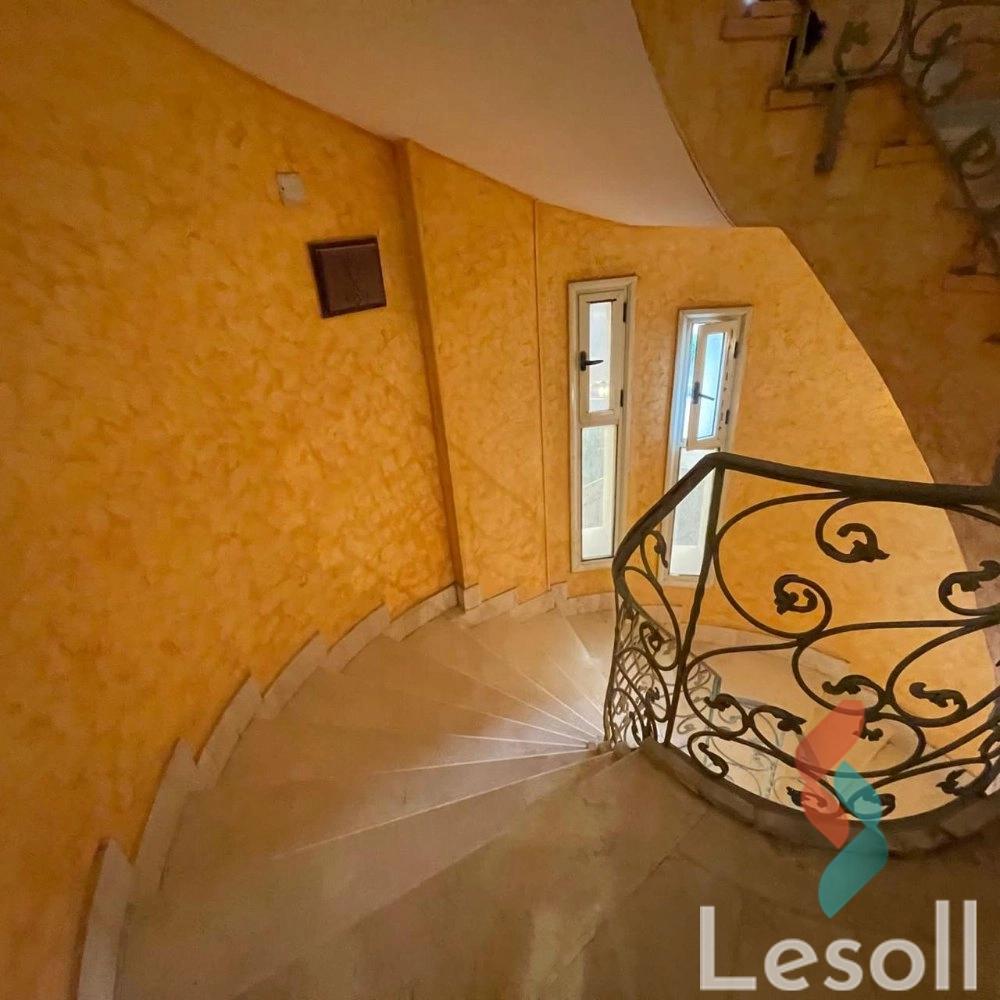 Villa for sale with an area 850 meters and 10 rooms in 5th Settlement Cairo