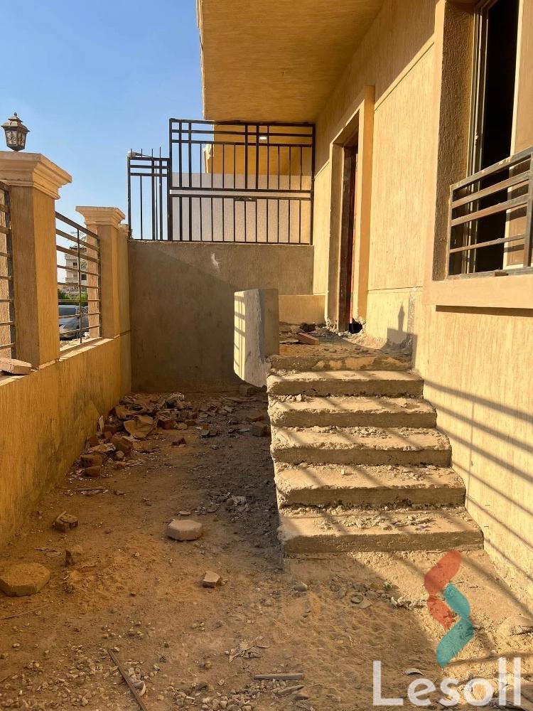 Duplex for sale with an area 360 meters and 3 rooms in Shorouk Cairo