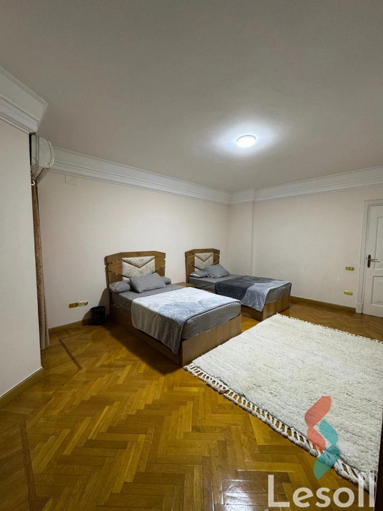 Apartment for monthly rent with an area 200 meters and 3 rooms in Mohandessin Giza