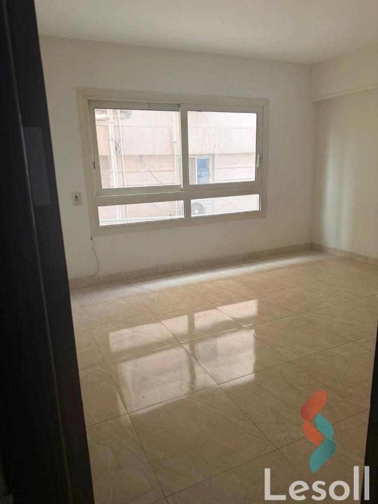 Apartment for monthly rent with an area 275 meters and 4 rooms in Heliopolis Cairo