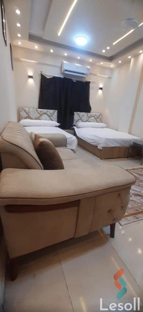 شقة فندقية للايجار الشهري بمساحة 180 متر و 3 غرف في المنيل القاهرة - كل الصور