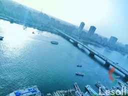 إطلالة مباشره على النيل شقة فندقية فخمة