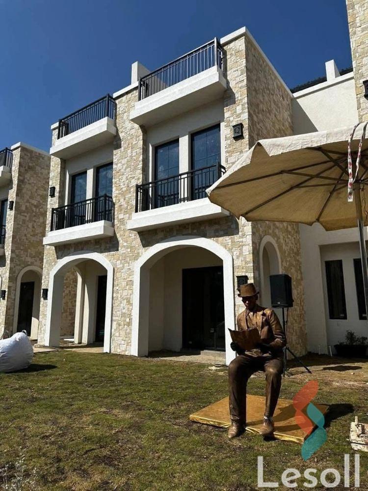 Villa for sale with an area 270 meters and 4 rooms in 5th Settlement Cairo