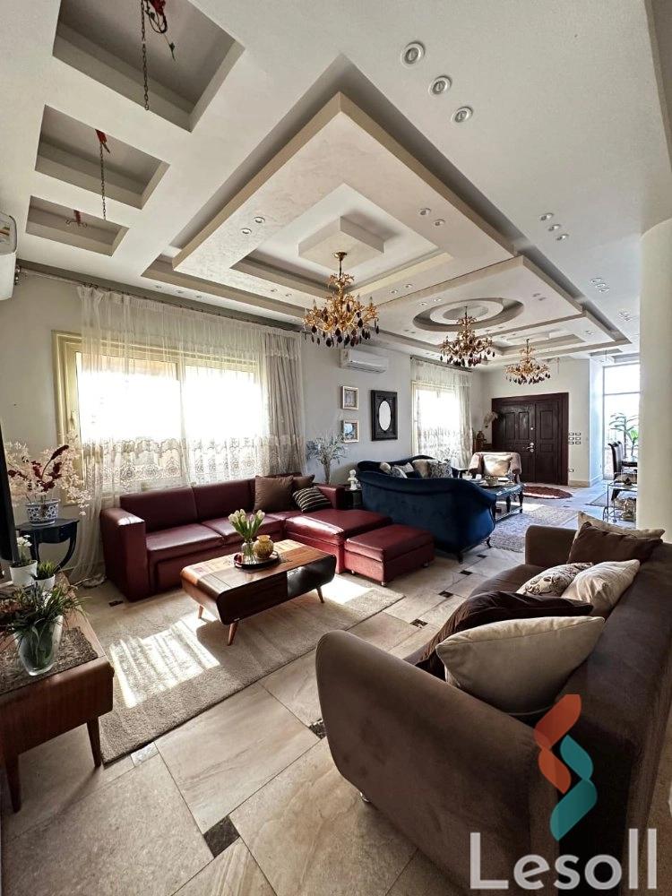 Duplex for sale with an area 440 meters and 5 rooms in 1st Settlement Cairo