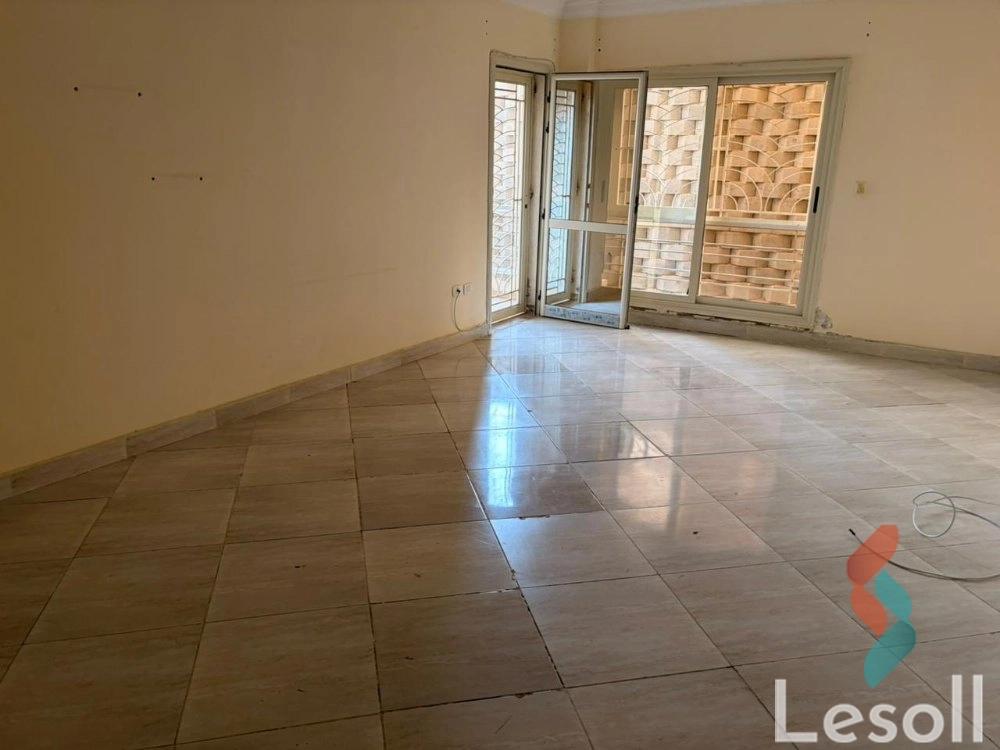 Apartment for sale with an area 150 meters and 3 rooms in 1st Settlement Cairo