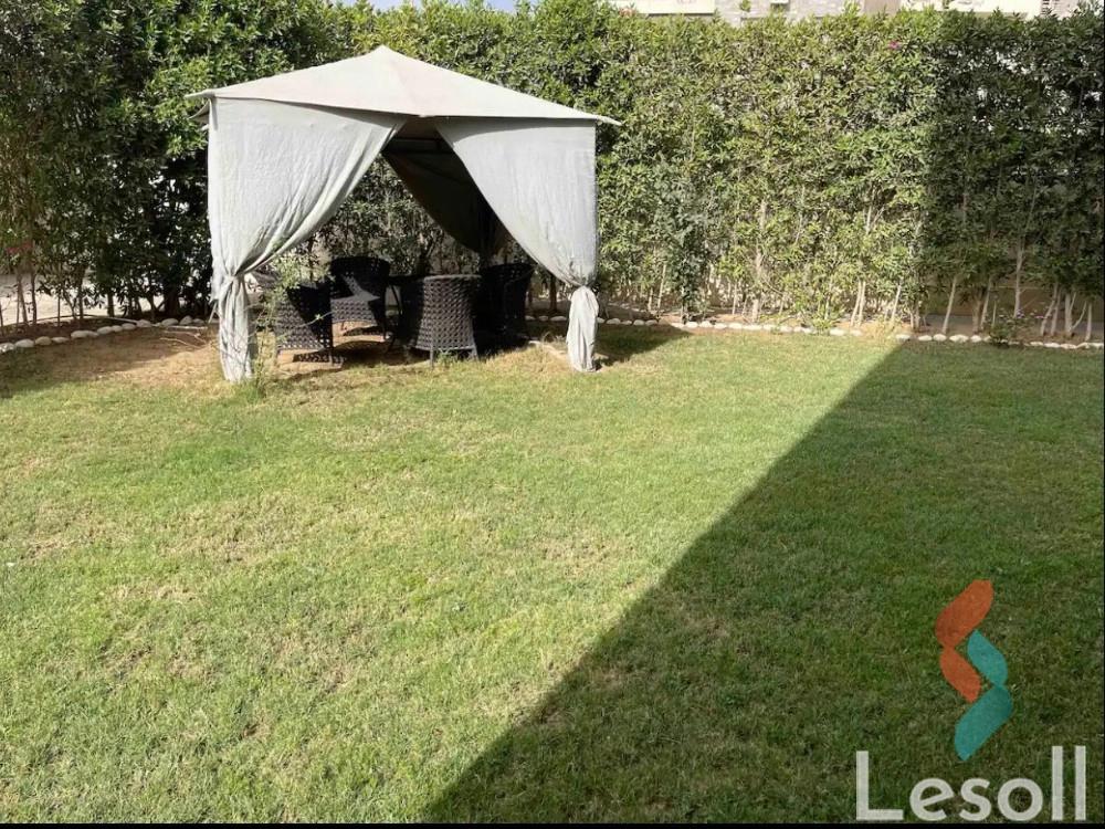 شقة بحديقة للبيع بمساحة 90 متر و غرفتان في الشيخ زايد الجيزة