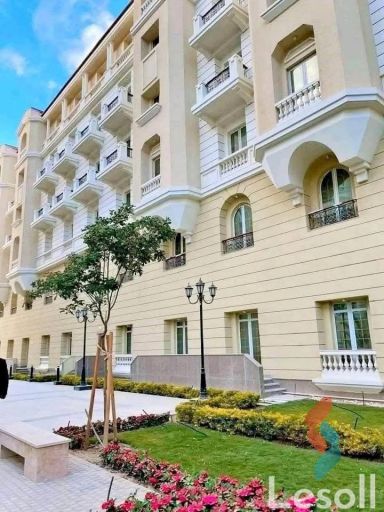 Apartment with garden for sale with an area 165 meters and 3 rooms in Capital New Cairo