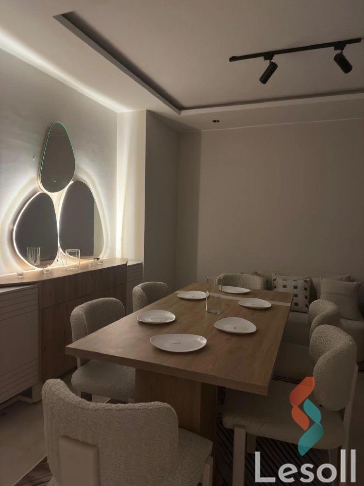 شقة للايجار الشهري بمساحة 135 متر و غرفتان في الشيخ زايد الجيزة