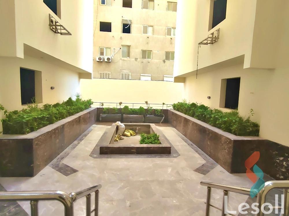 شقة للبيع بمساحة 95 متر و غرفتان في زهراء المعادي القاهرة