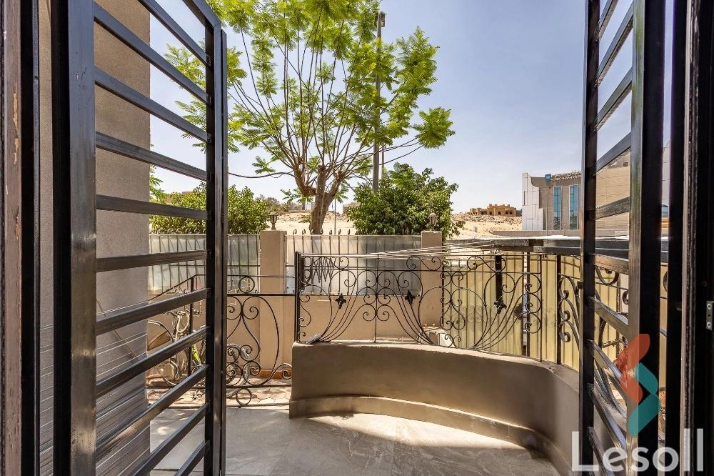 Duplex for sale with an area 175 meters and 5 rooms in 1st Settlement Cairo