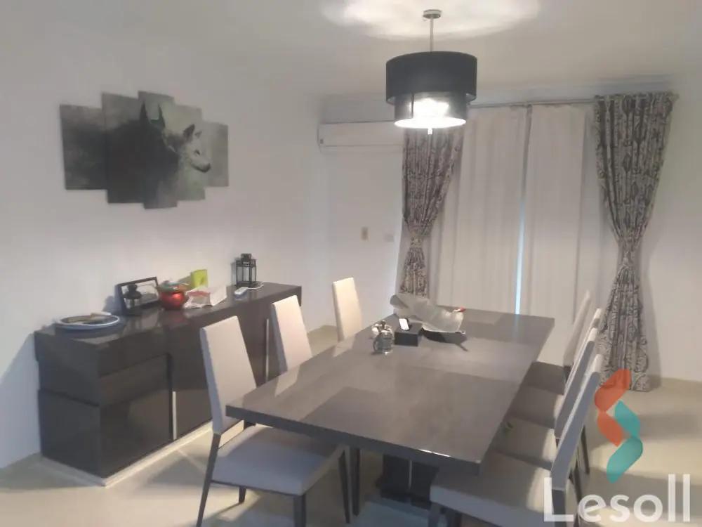 Apartment with garden for monthly rent with an area 295 meters and 4 rooms in Madinty Cairo