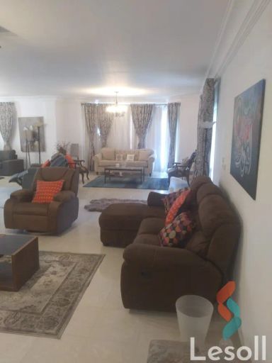Apartment with garden for monthly rent with an area 295 meters and 4 rooms in Madinty Cairo