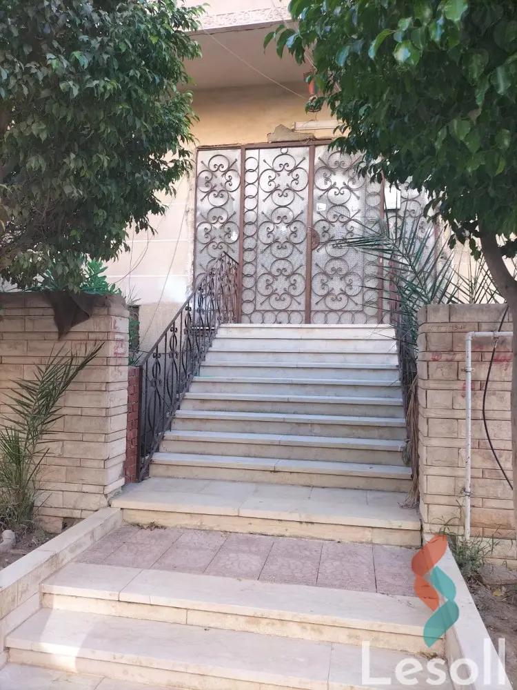 Apartment with garden for sale with an area 100 meters and 2 room in October 6 Giza
