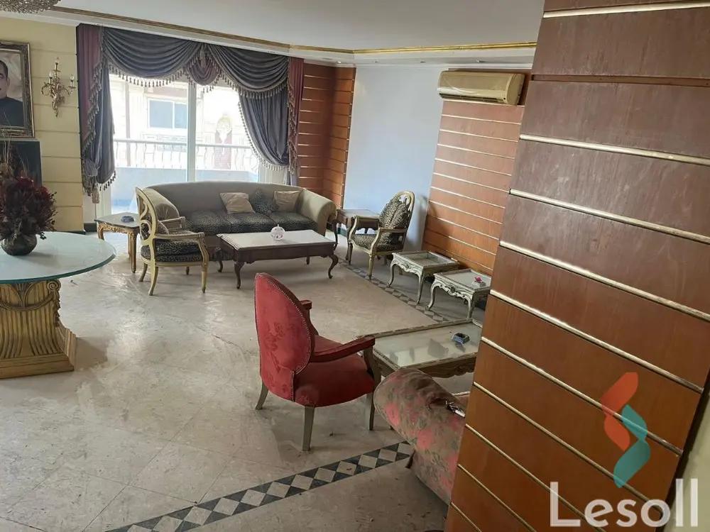 Apartment for sale with an area 260 meters and 3 rooms in Manyal Cairo