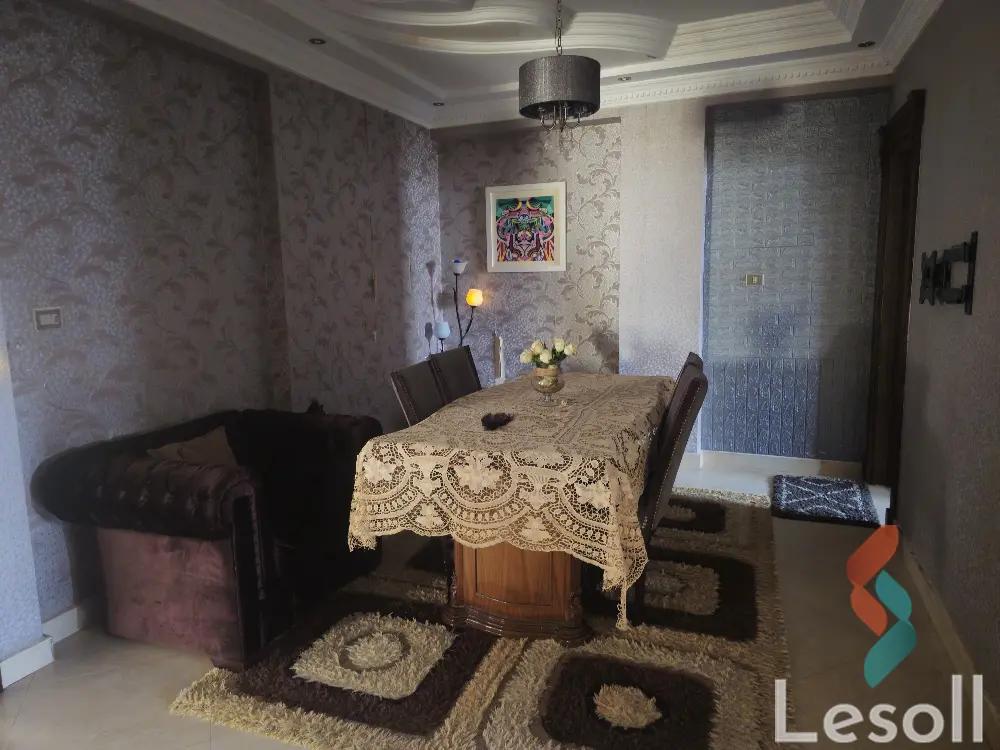 شقة بحديقة للبيع بمساحة 180 متر و غرفتان في الساحل الشمالي الاسكندرية