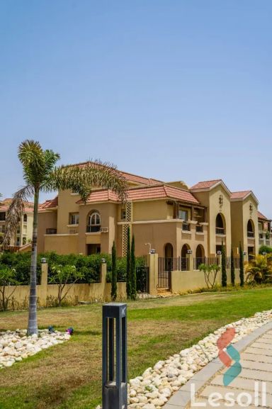 Apartment with garden for sale with an area 138 meters and 3 rooms in Shorouk Cairo