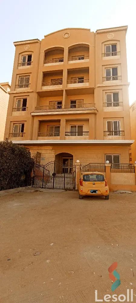 شقة بحديقة للبيع بمساحة 155 متر و 3 غرف في حدائق الأهرام الجيزة