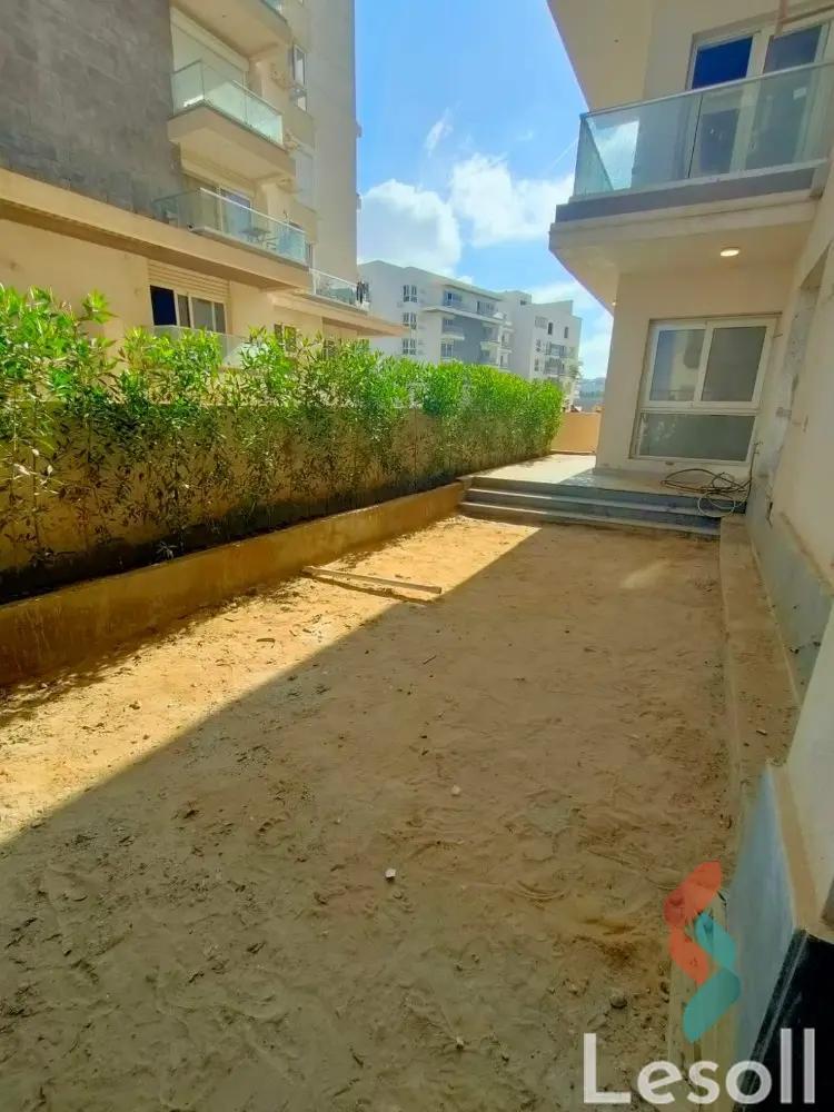 شقة بحديقة للبيع بمساحة 145 متر و 3 غرف في التجمع الخامس - القاهرة الجديدة القاهرة