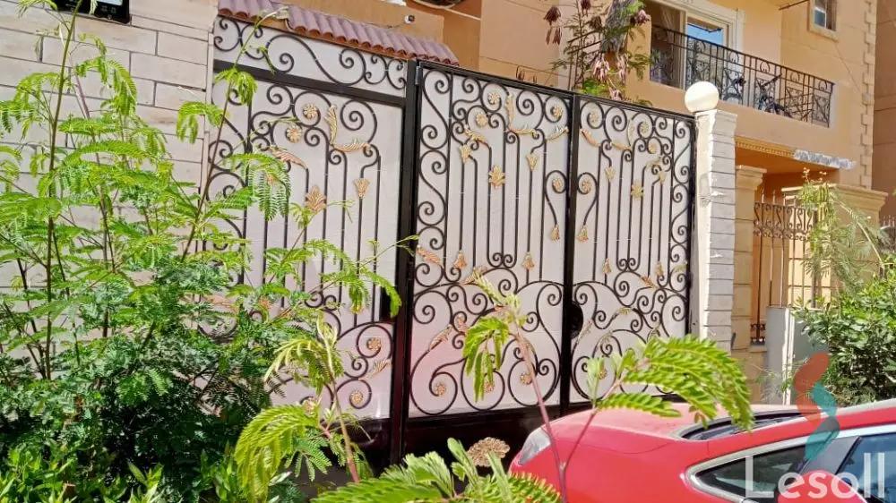 Apartment with garden for sale with an area 195 meters and 3 rooms in October 6 Giza - All Images