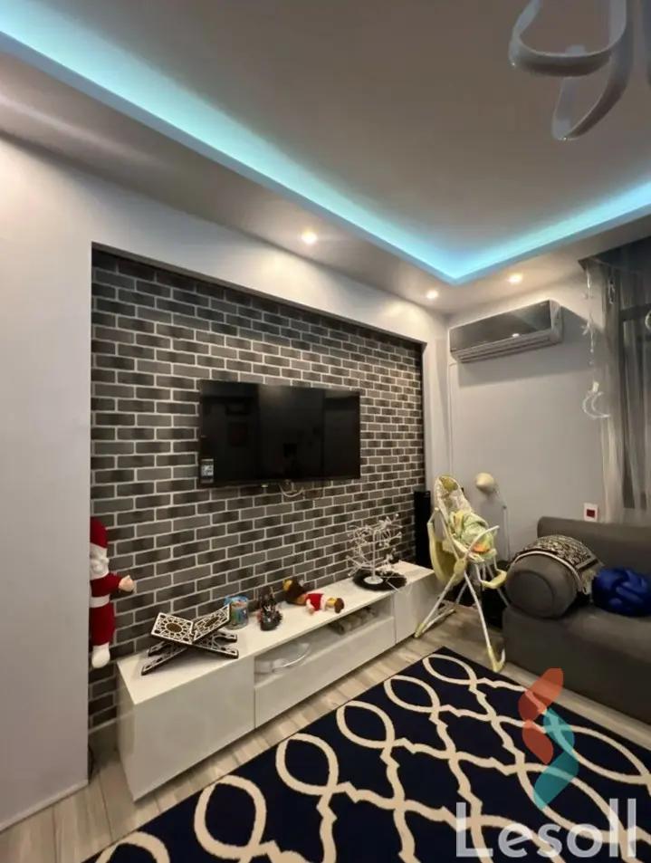 Apartment for sale with an area 120 meters and 4 rooms in Miami Alexandria