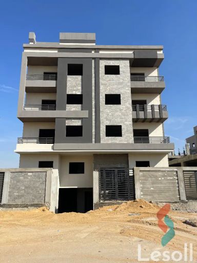 Apartment with garden for sale with an area 145 meters and 3 rooms in 5th Settlement Cairo