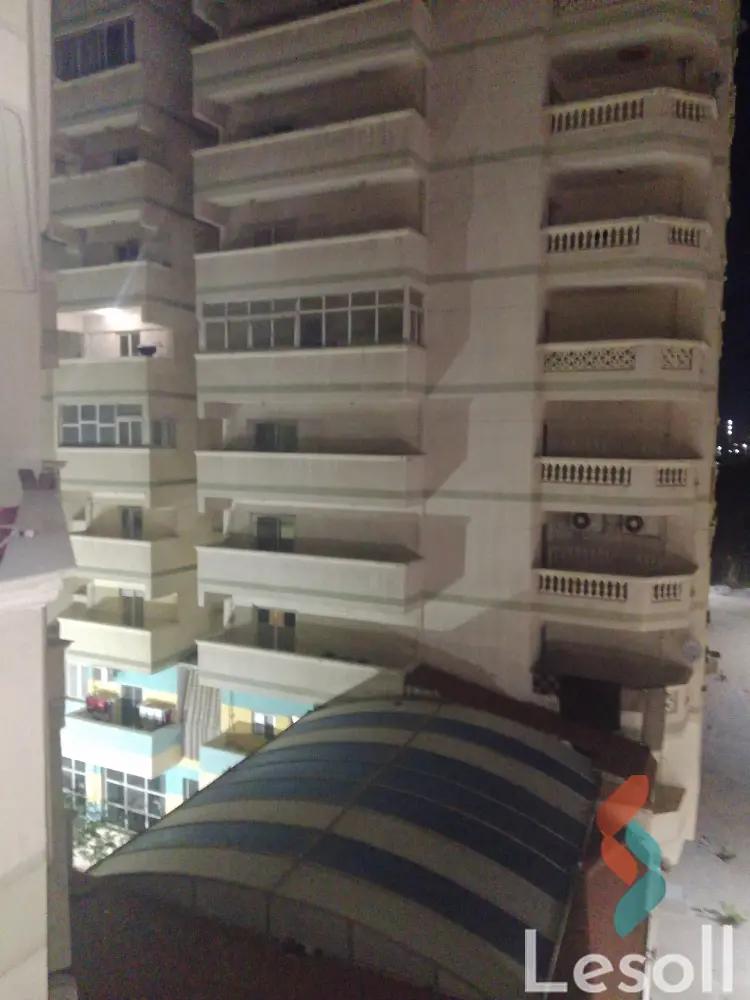 Apartment for sale with an area 1,200 meters and 4 rooms in El Montaza Alexandria