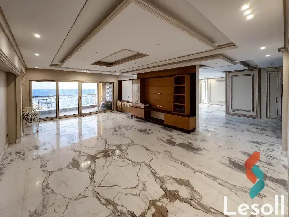 Apartment for sale with an area 350 meters and 4 rooms in Laurent Alexandria