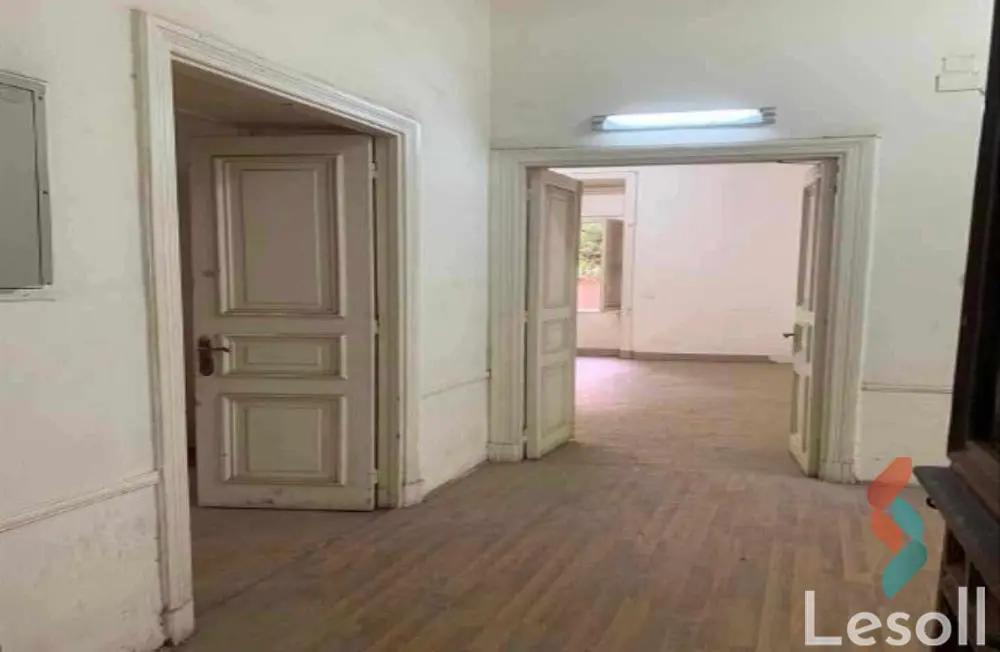 Apartment for sale with an area 300 meters and 7 rooms in Garden City Cairo