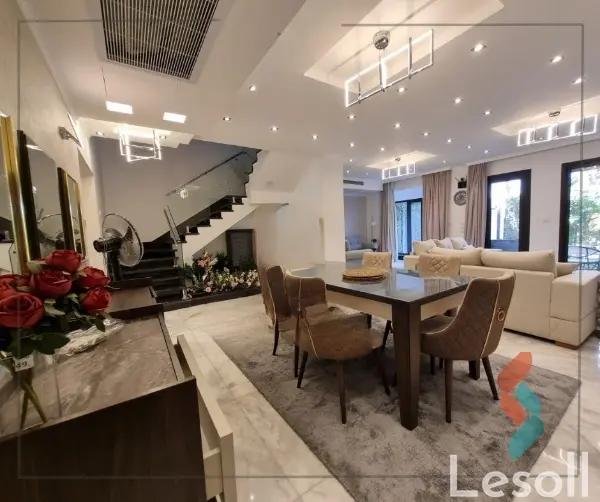 Townhouse for monthly rent with an area 270 meters and 3 rooms in Cheikh Zayed Giza