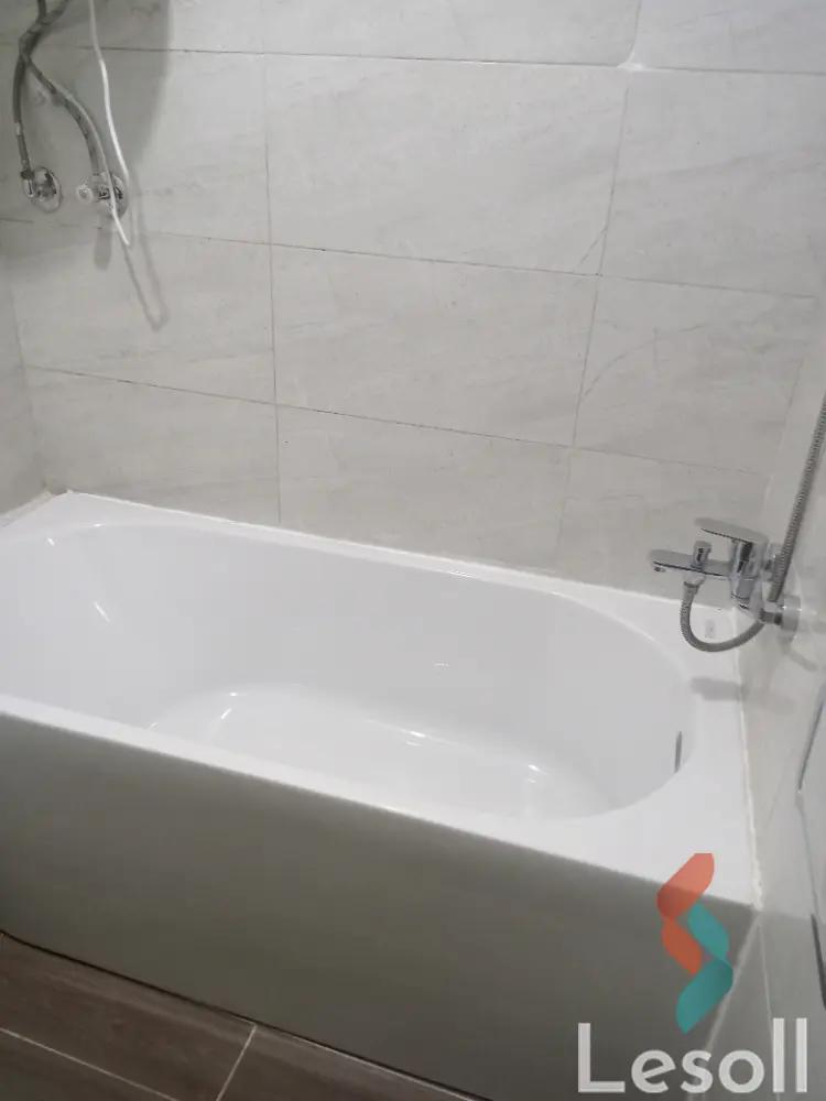 شقة بحديقة للبيع بمساحة 150 متر و غرفتان في حدائق اكتوبر الجيزة