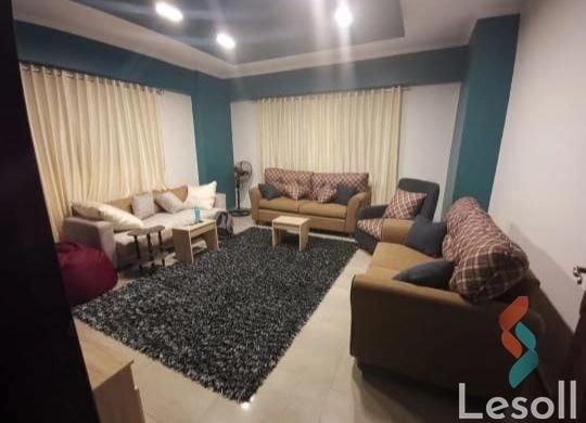 شقة بحديقة للبيع بمساحة 180 متر و 4 غرف في زهراء مدينة نصر القاهرة