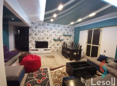 شقة بحديقة للبيع بمساحة 180 متر و 4 غرف في زهراء مدينة نصر القاهرة