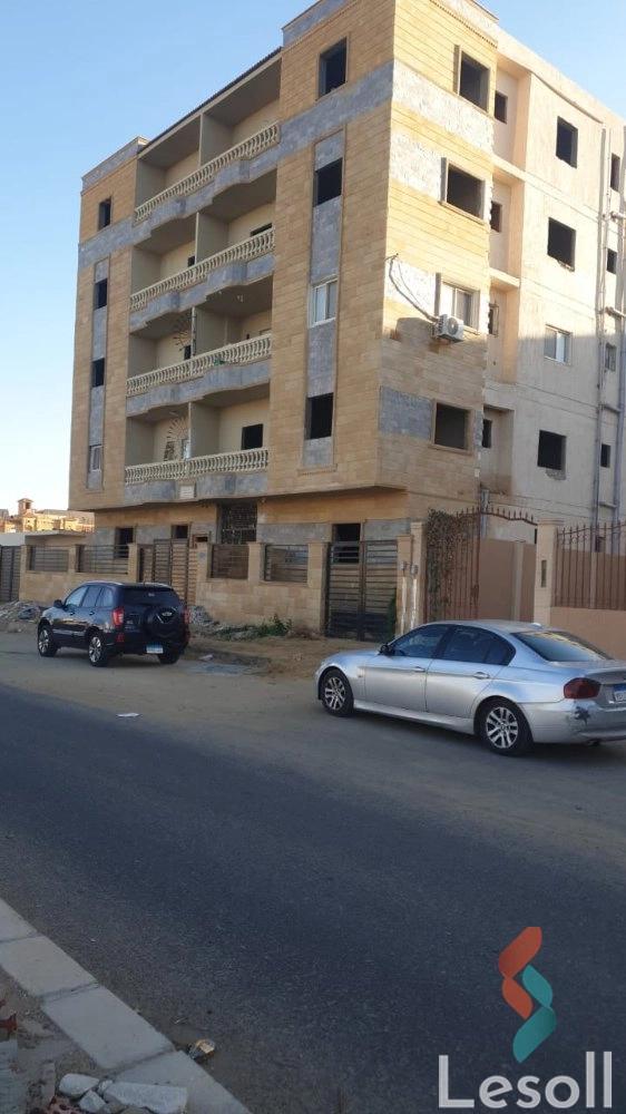 شقة بحديقة للبيع بمساحة 90 متر و غرفة واحدة في مدينة الشروق القاهرة