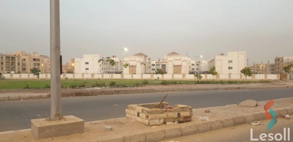 شقة بحديقة للبيع بمساحة 90 متر و غرفة واحدة في مدينة الشروق القاهرة