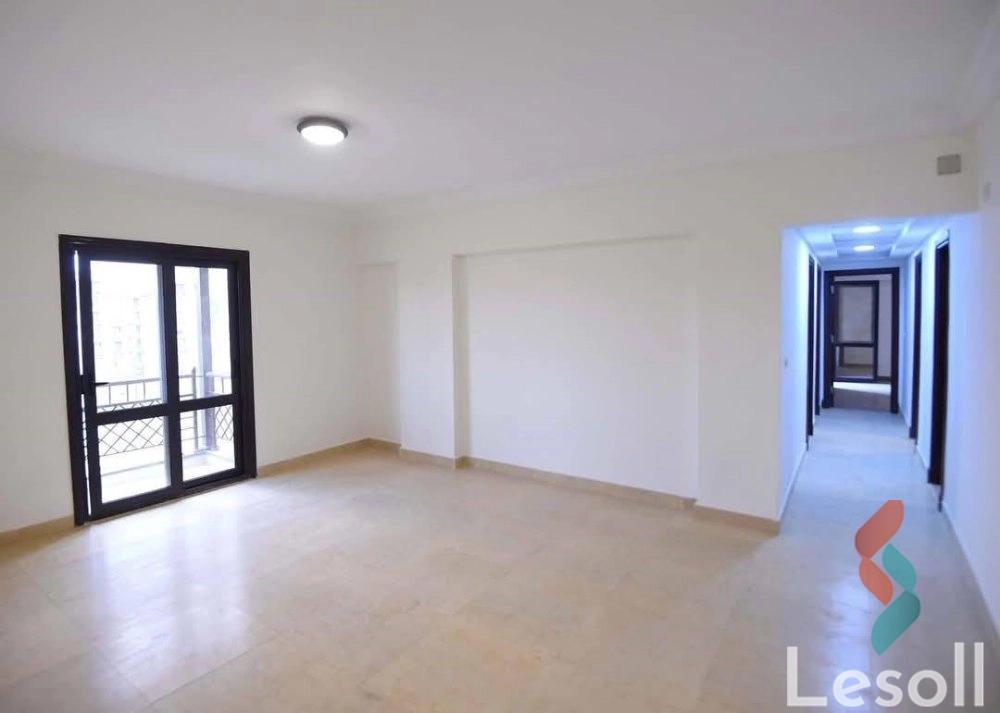 شقة للبيع بمساحة 124 متر و غرفتان في مصر القديمة القاهرة