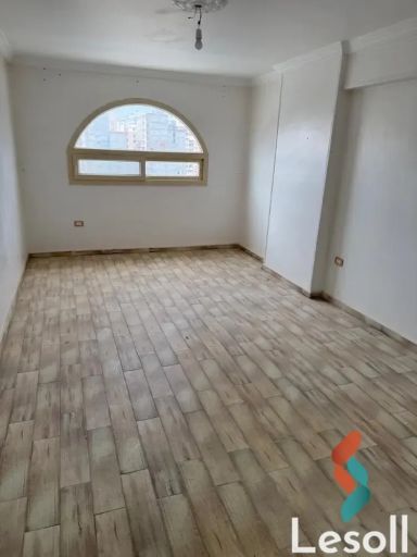 Apartment for yearly rent with an area 140 meters and 3 rooms in Miami Alexandria