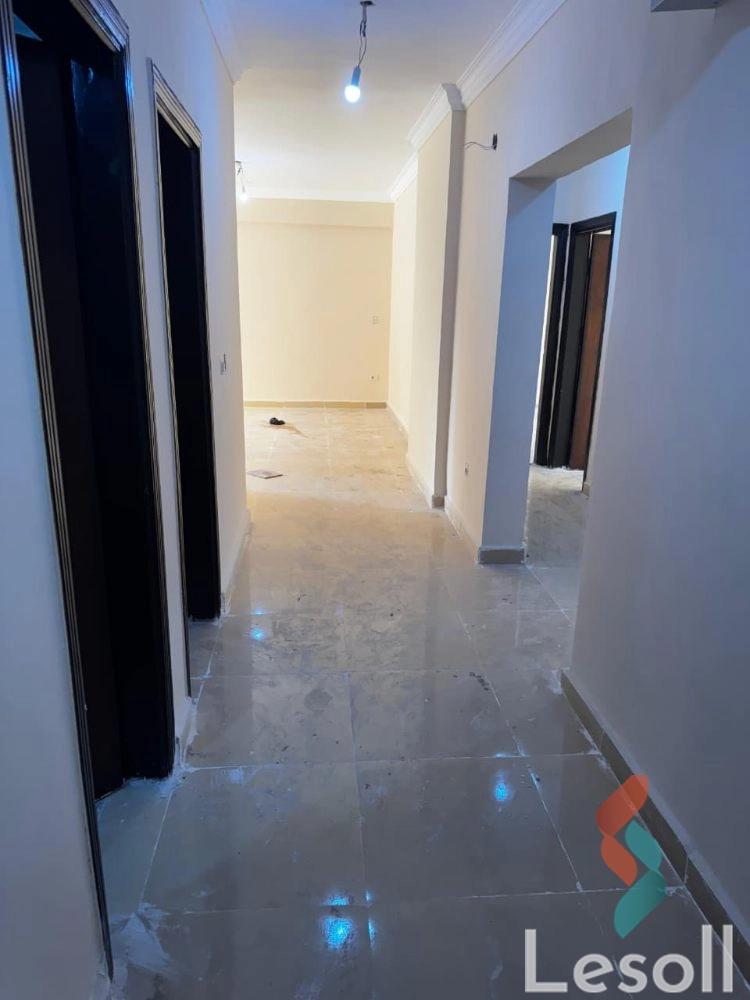 Apartment with garden for sale with an area 160 meters and 3 rooms in Shorouk Cairo