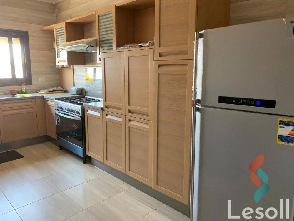 شقة للبيع بمساحة 165 متر و غرفتان في الشيخ زايد الجيزة