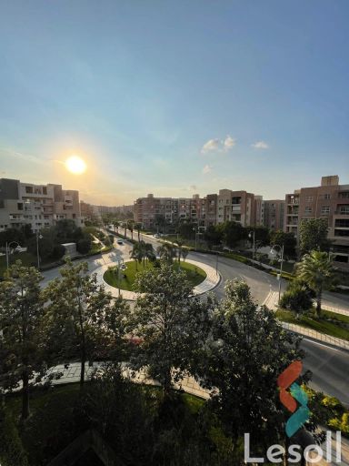 شقة للبيع بمساحة 337 متر و 5 غرف في مدينتي القاهرة