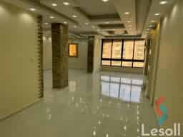 شقة لقطة للبيع بميدان الساعه ش النزهه الرئيسي مدينه نصر بجوار دار الدفاع
