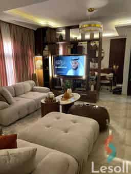 شقة للبيع في التجمع الأول – بجوار Al Rehab City