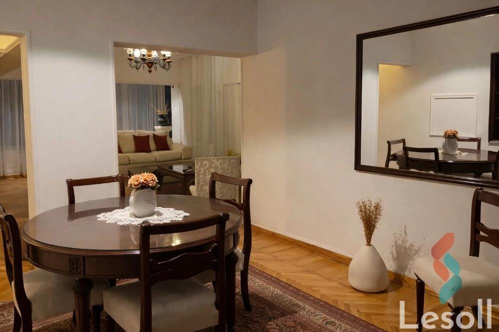 Apartment for monthly rent with an area 175 meters and 3 rooms in Mohandessin Giza - Image 2