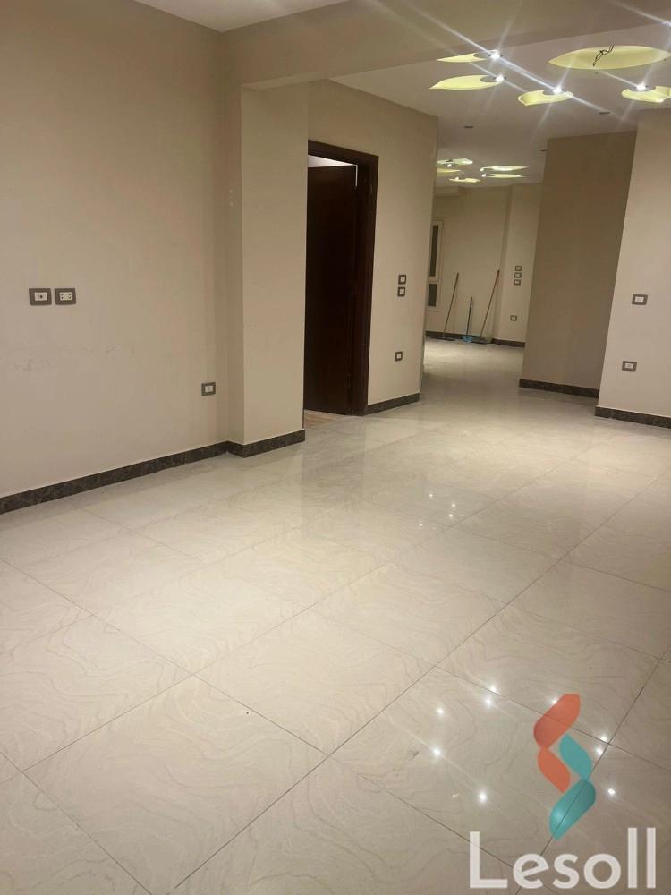 Apartment for monthly rent with an area 240 meters and 3 rooms in 5th Settlement Cairo - Image 2