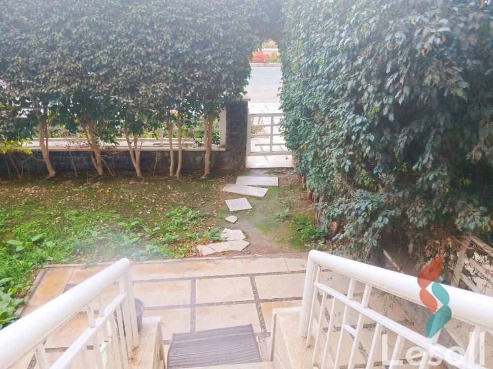 Apartment with garden for sale with an area 189 meters and 3 rooms in Madinty Cairo - Image 4