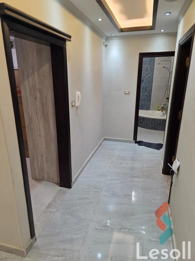 شقة للبيع بمساحة 185 متر و 5 غرف في مدينة نصر القاهرة - صورة 3